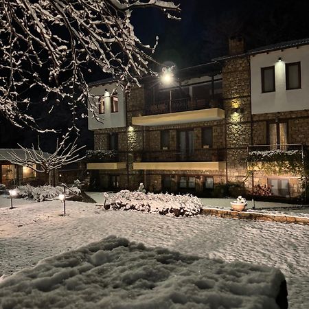 Archontiko Emmanouilidi Suites Káto Loutrákion 외부 사진