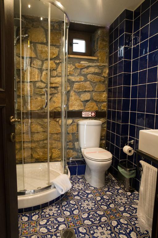Archontiko Emmanouilidi Suites Káto Loutrákion 외부 사진